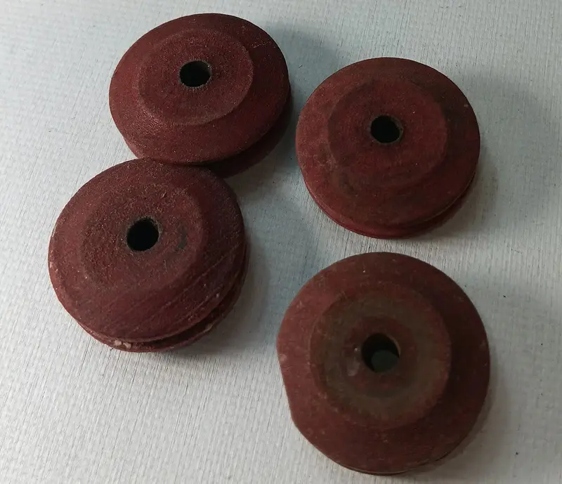 1" Hubley Wooden Toy Car Hubs Original Condition. Set Of 4 1