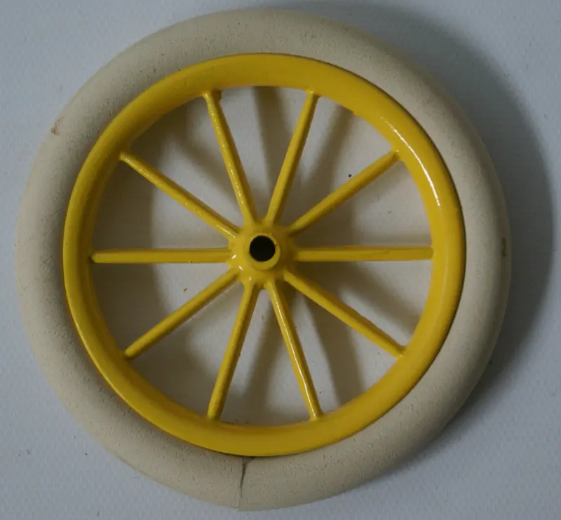 1904 Oldsmobile Yelow Cast Hub With Tire. 1
