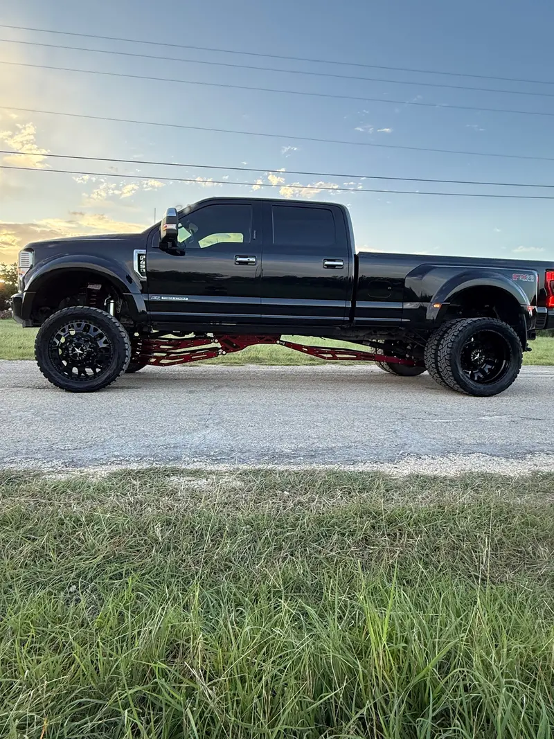 2017-2025 Ford Superduty F250-350 8" Lift Kit 1