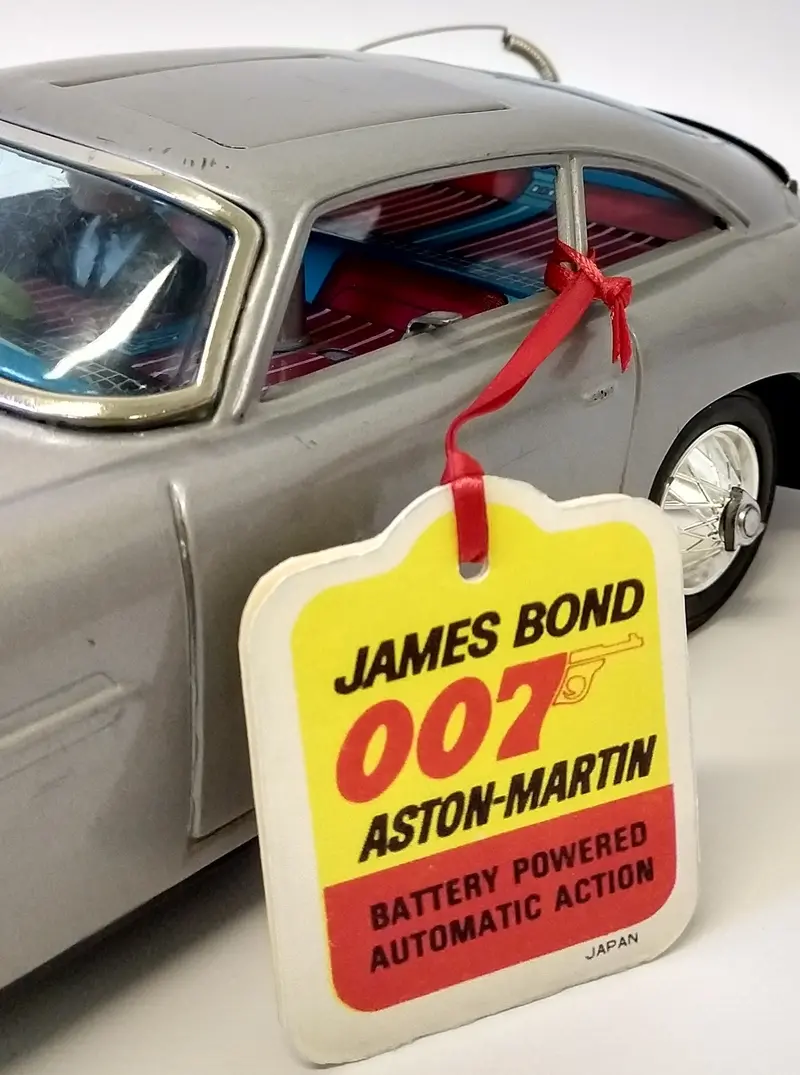 Ac Gilbert James Bond 007 Window Tag. 1
