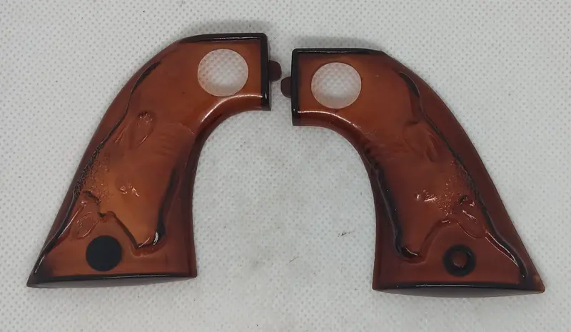 Amber Hubley Cowboy Steer Head Cap Gun Grips 1