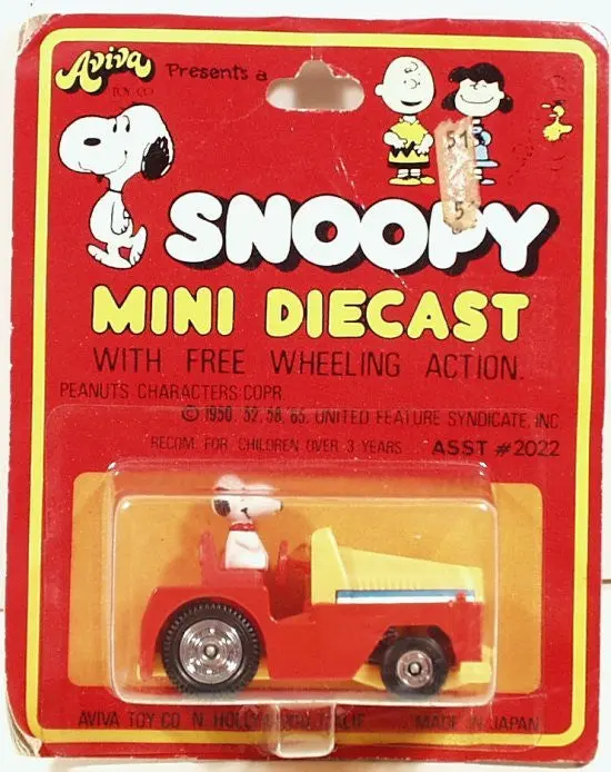 Aviva Diecast Snoopy In Car Japan 1965 1
