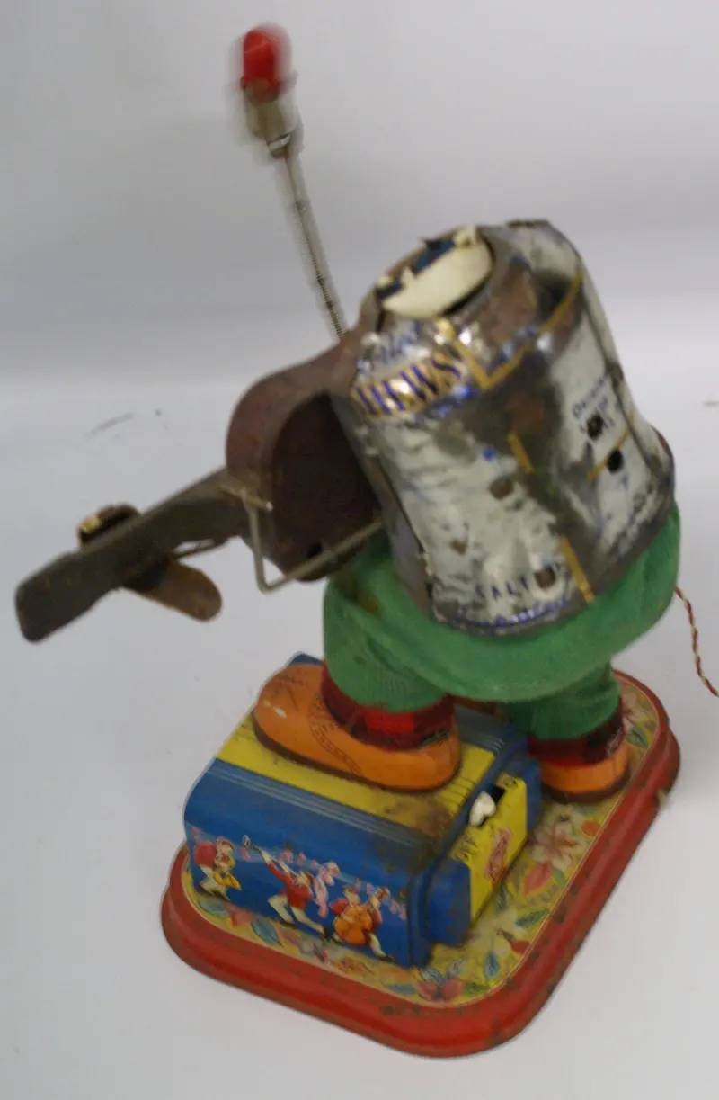 Battery Operated Guitar Playing Toy :  Vintage Toy Parts 1
