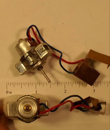 Boat Motor 3 Volt. 1