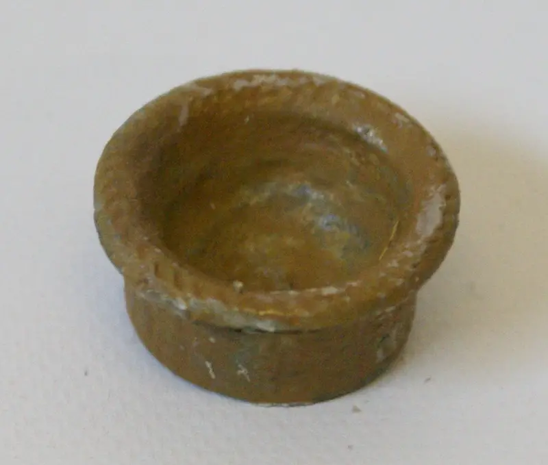 Britains Ltd. Farm Set Feeding Bowl. 3/4" Painted. 1