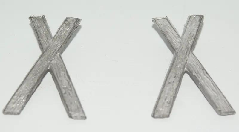 Britains Or Hill Brothers Road Barrier Cross Bars. Two Piece. 1