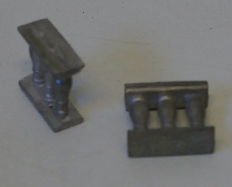 Britains Toys Ltd. Balcony Railings. Set Of Two 1