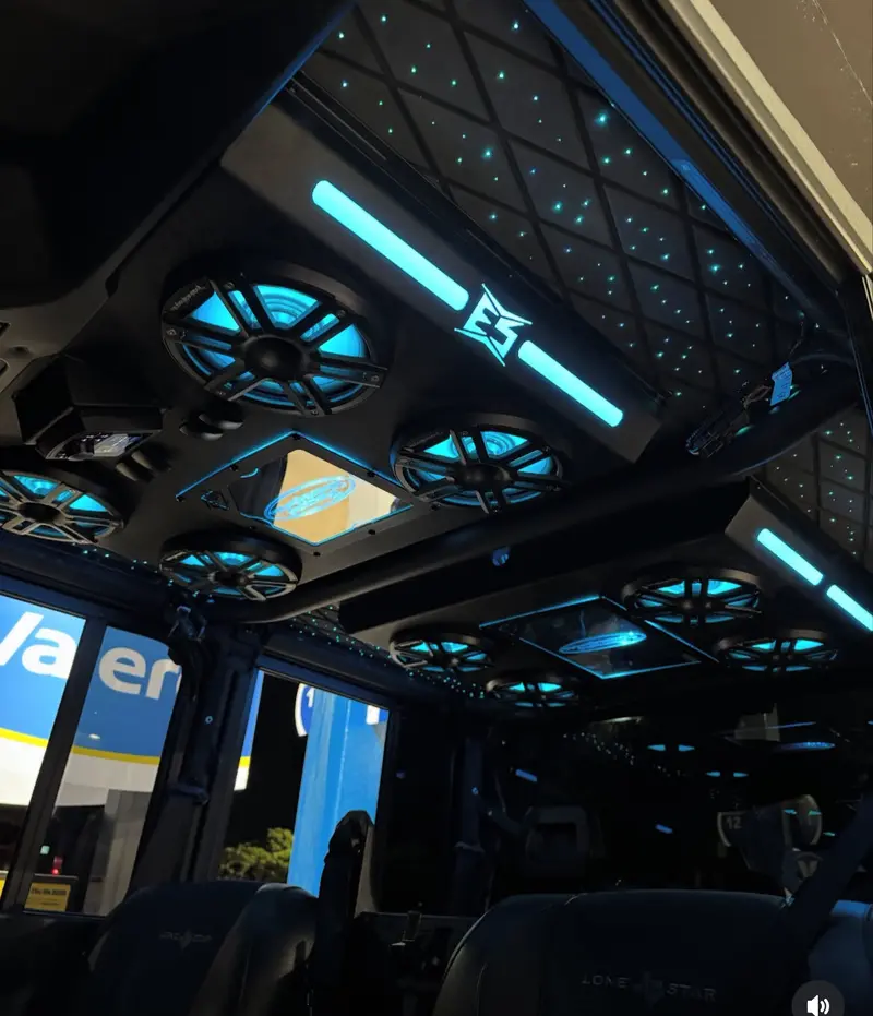 Defender Crew Audio Roofs 1