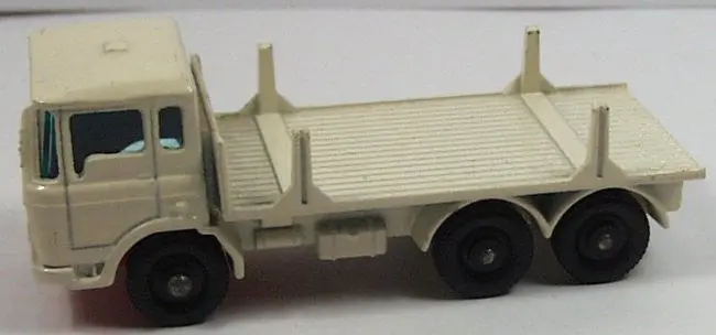 Early Matchbox Reg. Wheels #58C Daf Girder Truck 1
