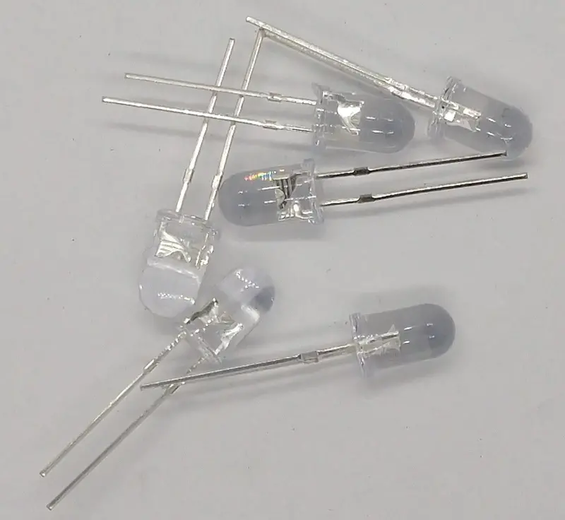 Flashing Multi Color Led Light For Robots, Cars And Toys. 3 Volt. 1