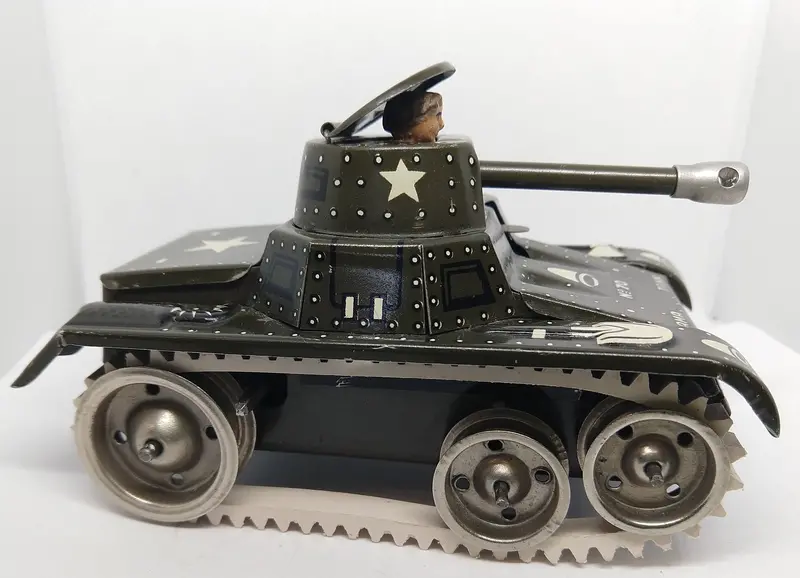 Gama Tank #70 White Tracks 1/4" X 10" White Rubber. Tanks And Tractors 1