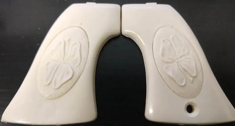 Gene Autry Cap Gun Handle Grips Four Leaf Clover Detail 1