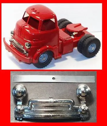 Grill & Headlights Wyandotte Cab. 2