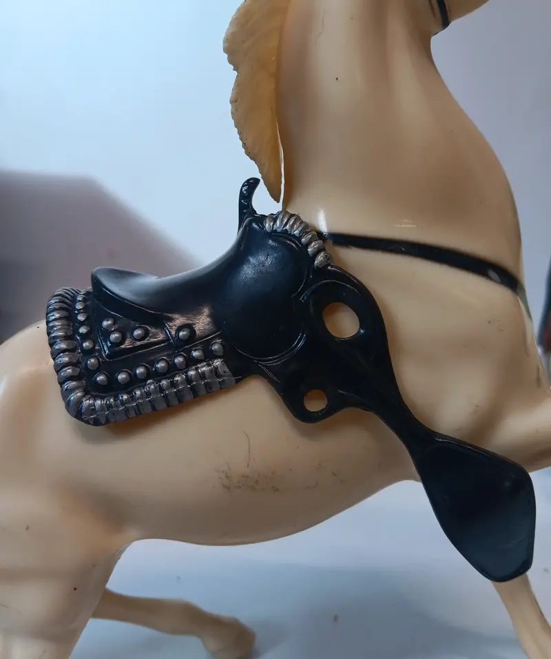 Hartland Saddle Bret Maverick, Gil Favor 2-1/2" 1