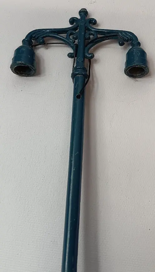 Ives Style Street Light (Parts Only) No Bulbs Or Wired But No Sockets. 1
