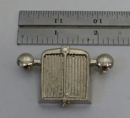 Large Grille / Headlights 1