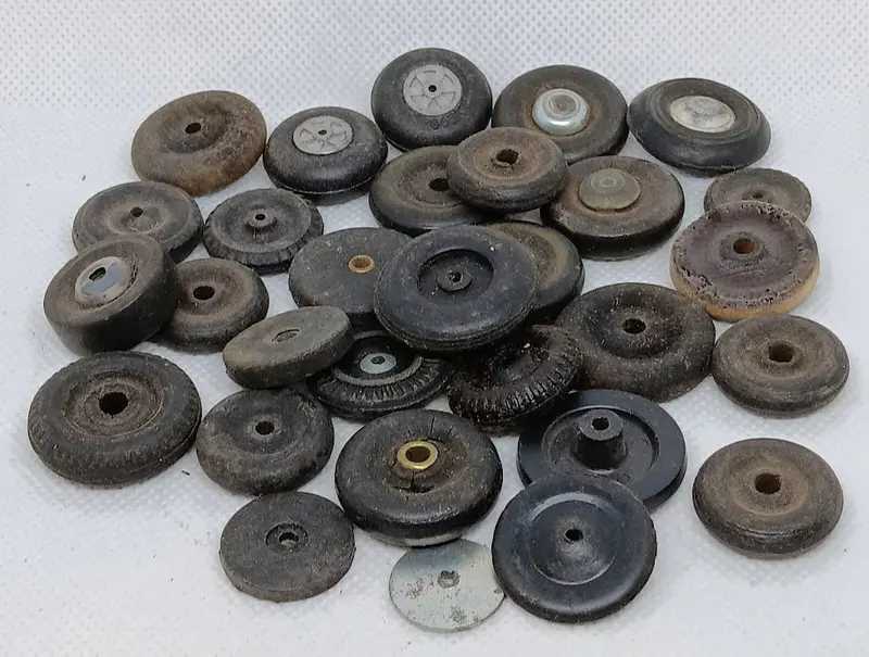 Large Lot Of Original Toy Wheels And Hubs. Various Makes And Sizes. 1