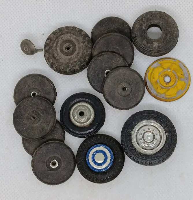 Lot Of Original Toy Wheels And Hubs. Various Makes And Sizes. 2