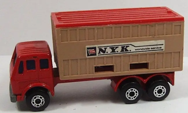 Matchbox Superfast #42 Mercedes Container Truck 1