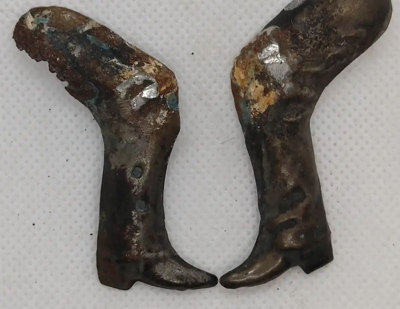 Original In Legs, Damaged. 2-1/2" Lehman? 1