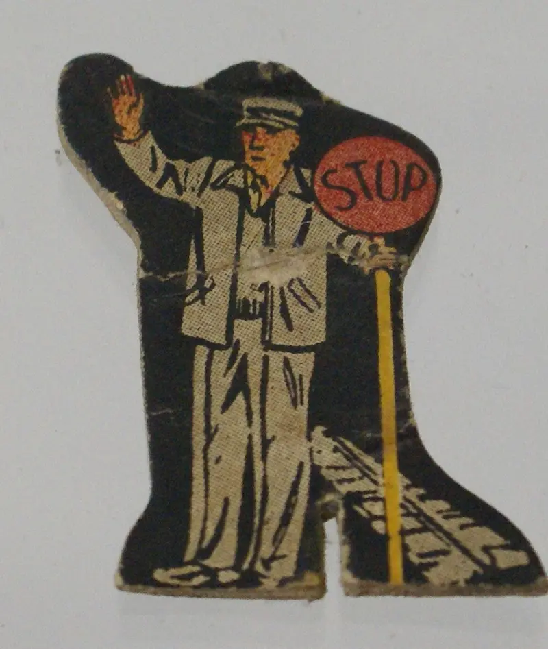 Paper Toy Signal Man 1