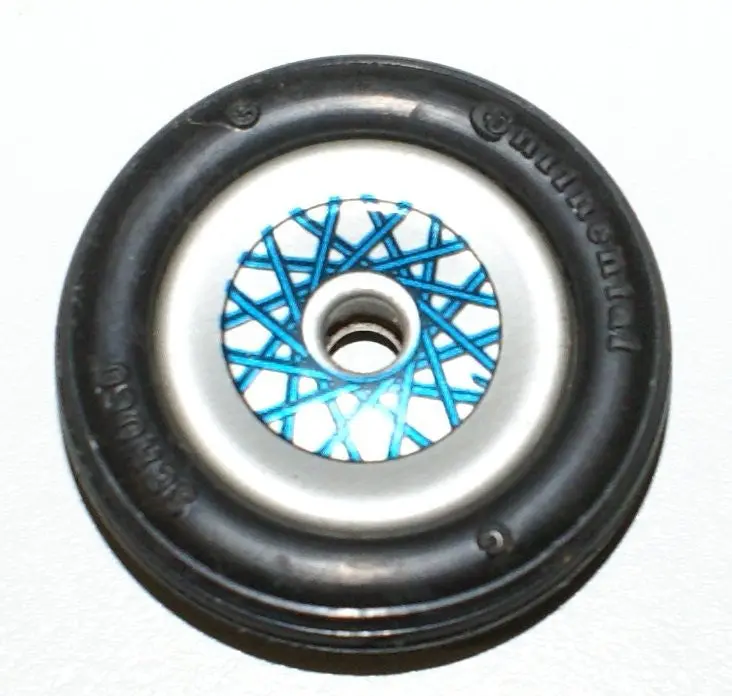 Schuco 1050 & Grand Prix 1070 Hub & Tire. 1