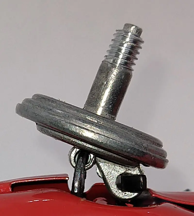 Schuco Grand Prix And Studio Racer : Knuckle Ball Joints & Studs Pair 1