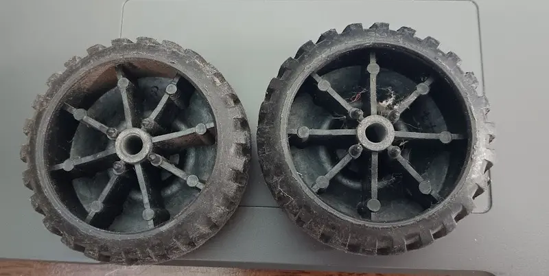 Set Of 2 Original Tonka 1" Wide Wheels (White Wall Type) 1