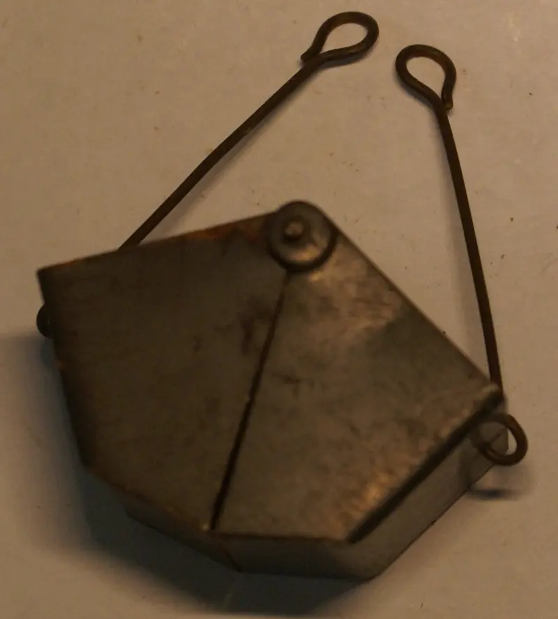 Shovel Bucket Toy : Small Toy Truck Bucket  Original Condition. 1