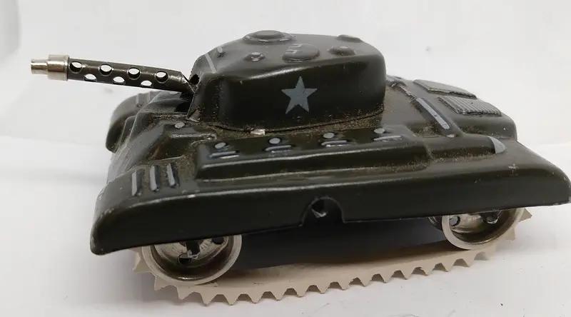 Small Tin Toy Tank Track :  3/16" X 6.5" White Rubber 1