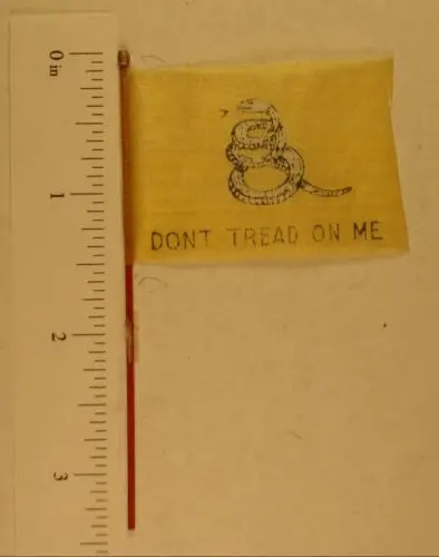 Toy Flag : Don't Tread On Me 1
