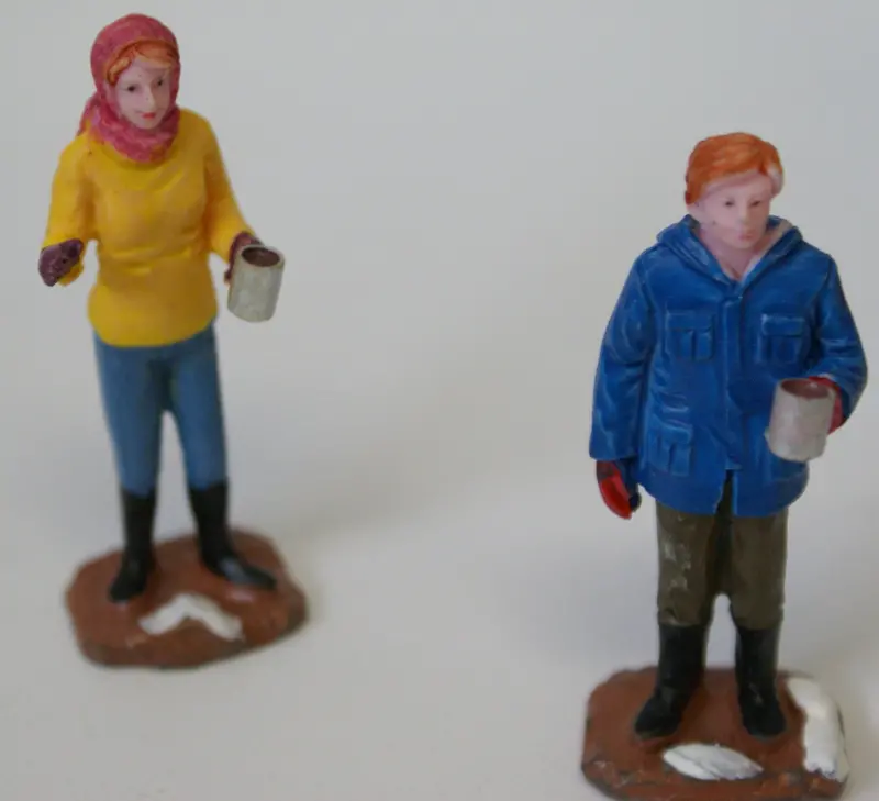 Train Figure Coffee Drinkers 1