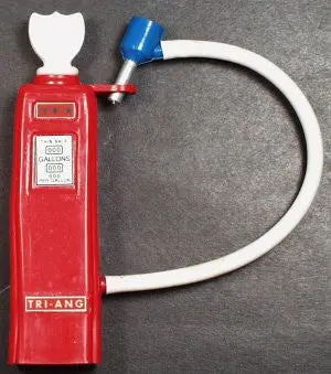 Tri-Ang Minic Garage Bp Gas Pump 1