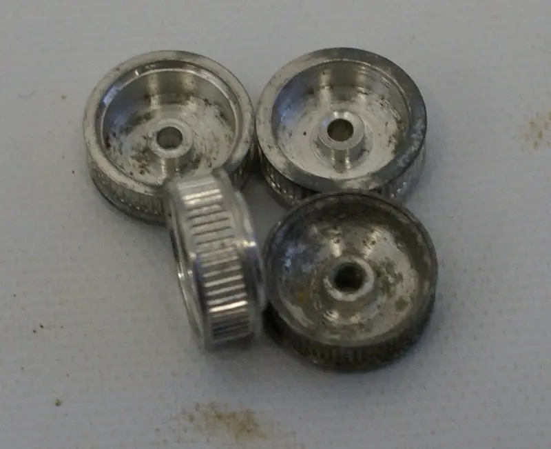 Vintage Slot Car Hubs 10/16" 1