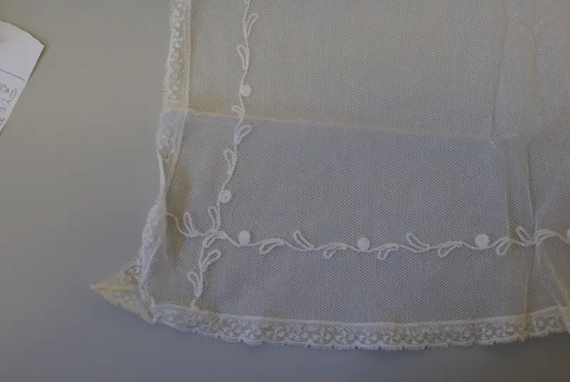 Vintage Victorian Wedding Veil Lace Shawl. 20 X 20" 1