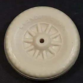 Wyandotte La Salle Airflow 2" Wheel Cream 1