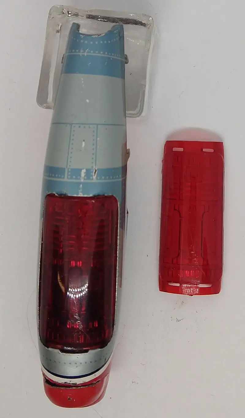 Yonezawa Dc-7 Multi Action Red Engine Nacelle Cover. 1